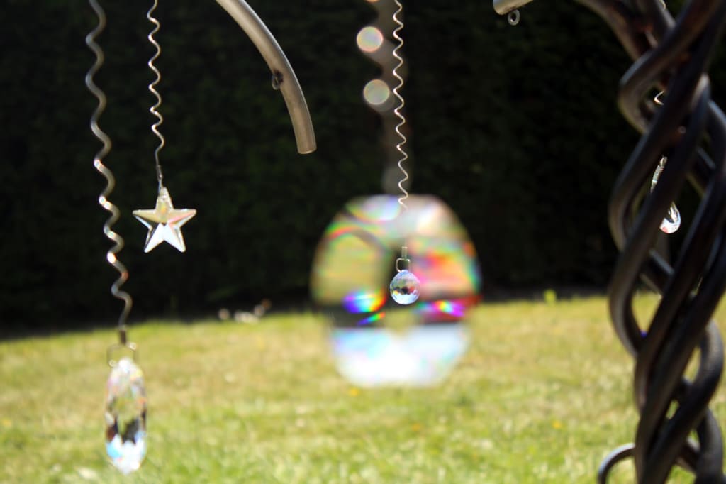 kindergrafmonument met glas