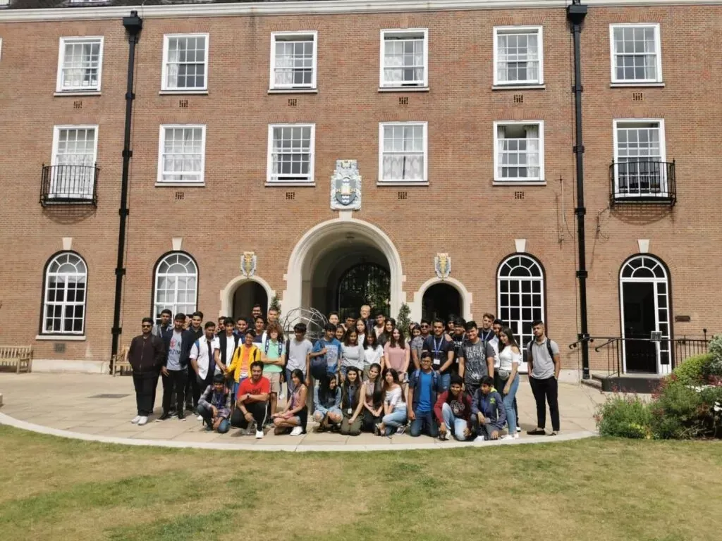 Why should you invest in the Oxford Summer Program?