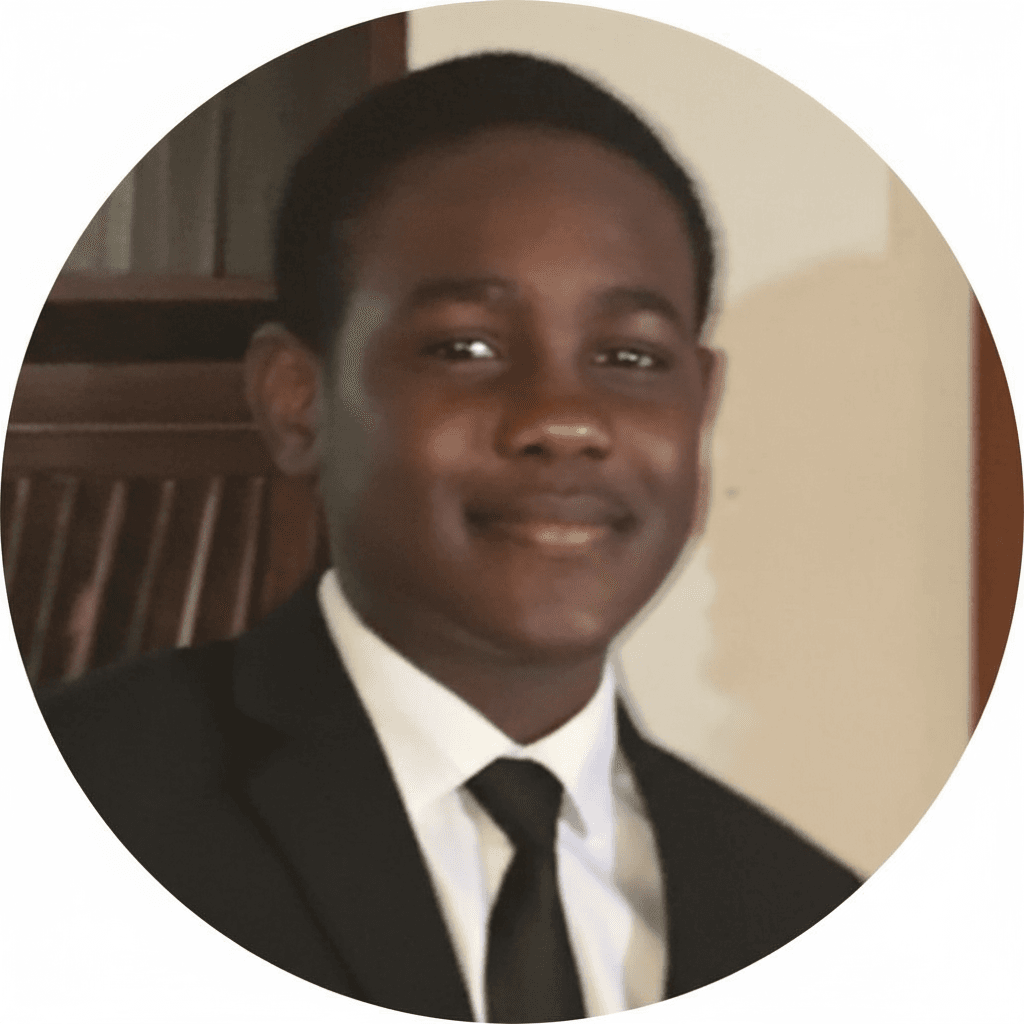 Mohammad Lawal from Nigeria attended Oxford Summer Program in 2012—sharing how friendships, engaging tutorials, and inspiring teachers made Oxford feel like a second home.