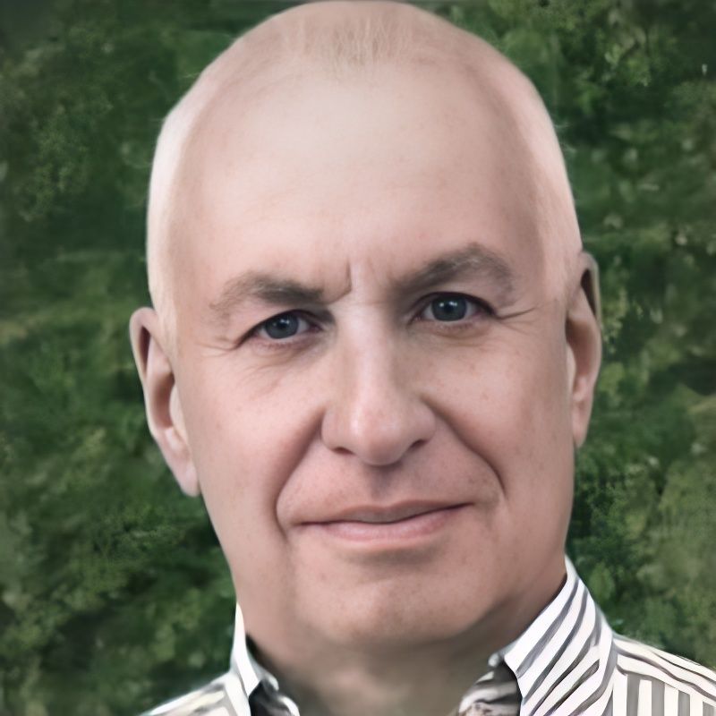 Roger Frosh, tutor and lecturer at Oxford Summer Program, expertly delivers tutorials in Artificial Intelligence and cutting-edge topics.