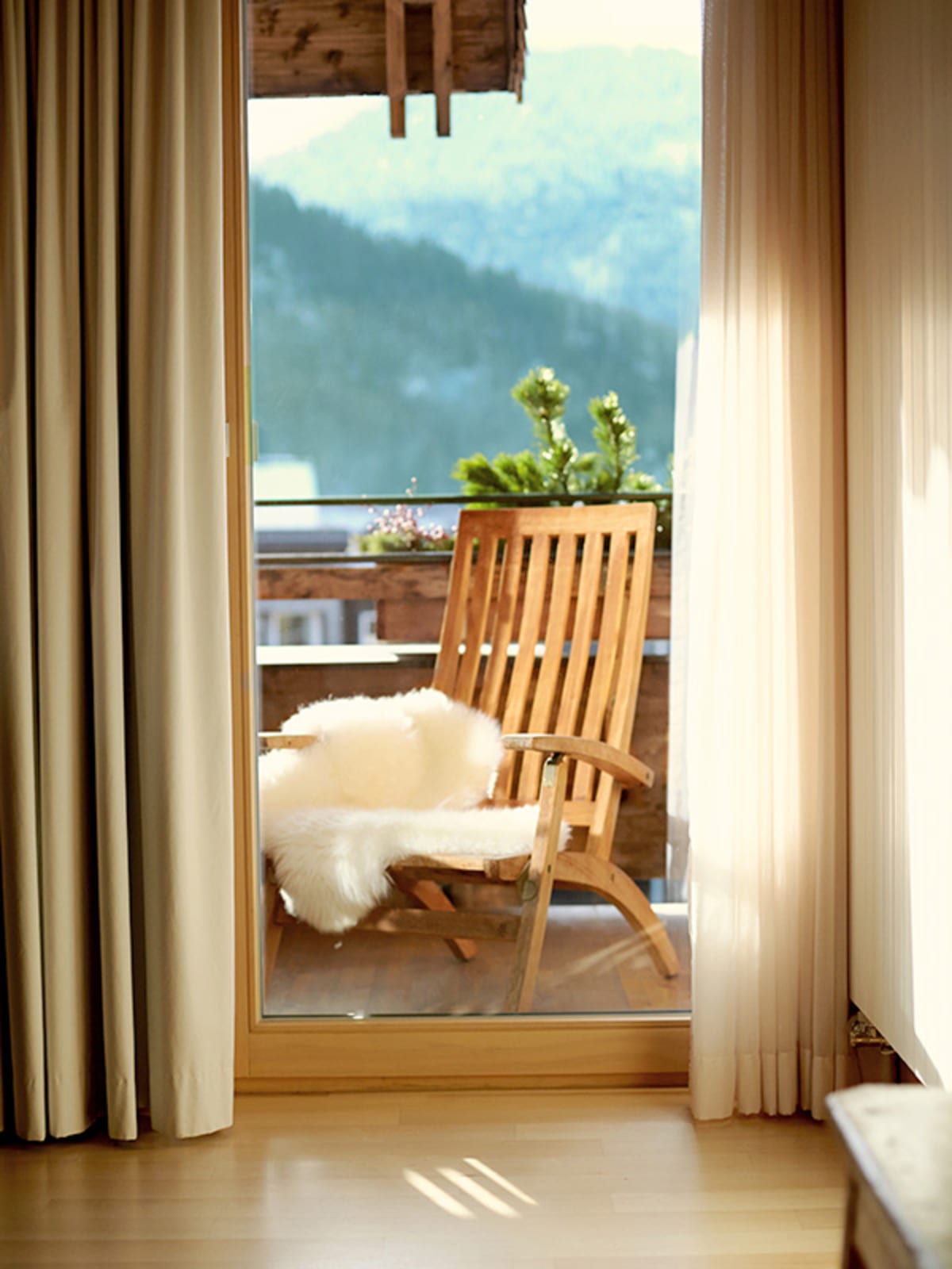 <h5>Getting to Post Bezau: </h5>