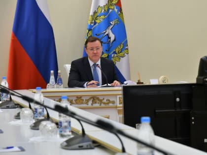 Отопление социальных объектов, состояние аварийности на дорогах, благоустройство территорий. Дмитрий Азаров провел оперативное совещание областного правительства