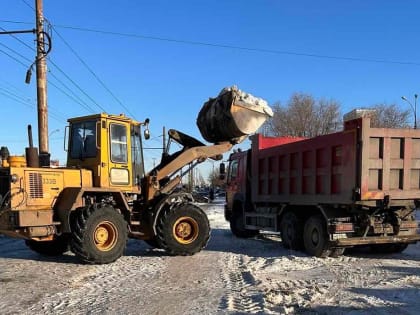 В Тольятти вывозят снег и чистят ливневки для предотвращения паводка