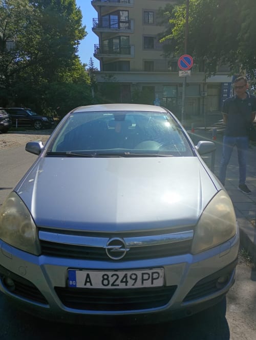 Opel Astra под наем в Бургас