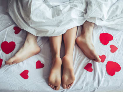 Сексолог Энгл перечислила лучшие позы для обладателей маленьких пенисов