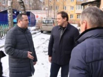 Депутат Госдумы Сергей Пахомов совместно с главой Королёва Игорем Трифоновым посетили детский сад дошкольного отделения лицея №5, где в настоящее время проходит капитальный ремонт