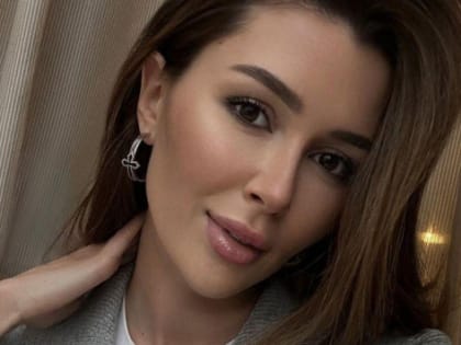 Дочь российской актрисы Анастасии Заворотнюк Анна призналась, что у матери болезнь медленно прогрессирует