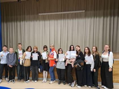 Добровольцы Тучковских школ: как молодежь помогает обществу