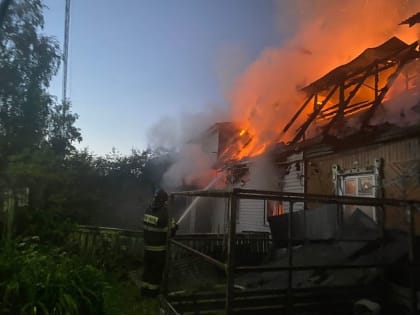 В Красногорске загорелся жилой дом