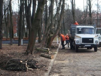 В Пущино начали приводить в порядок улицы после зимы