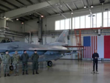 Польша подстрекает членов НАТО на "радикальное ослабление России"