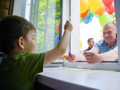 Необычные поздравления получили маленькие пациенты в Подольске в День защиты детей