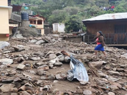 В результате оползней и наводнений в Мексике погибли 10 человек