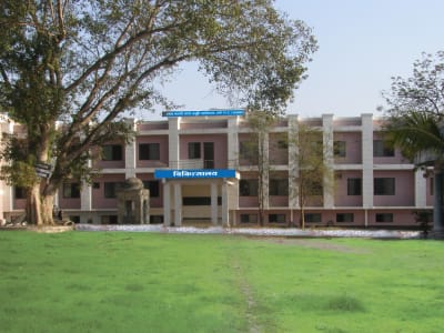 College Campus Image