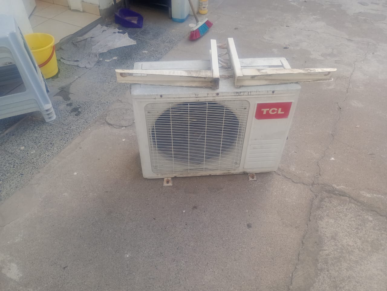 equipo de aire acondicionado externo