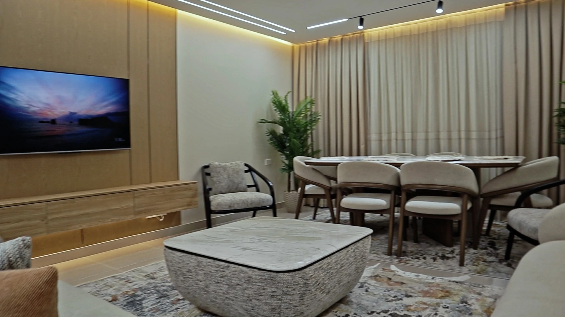 Apartment Tour Thumbnail
