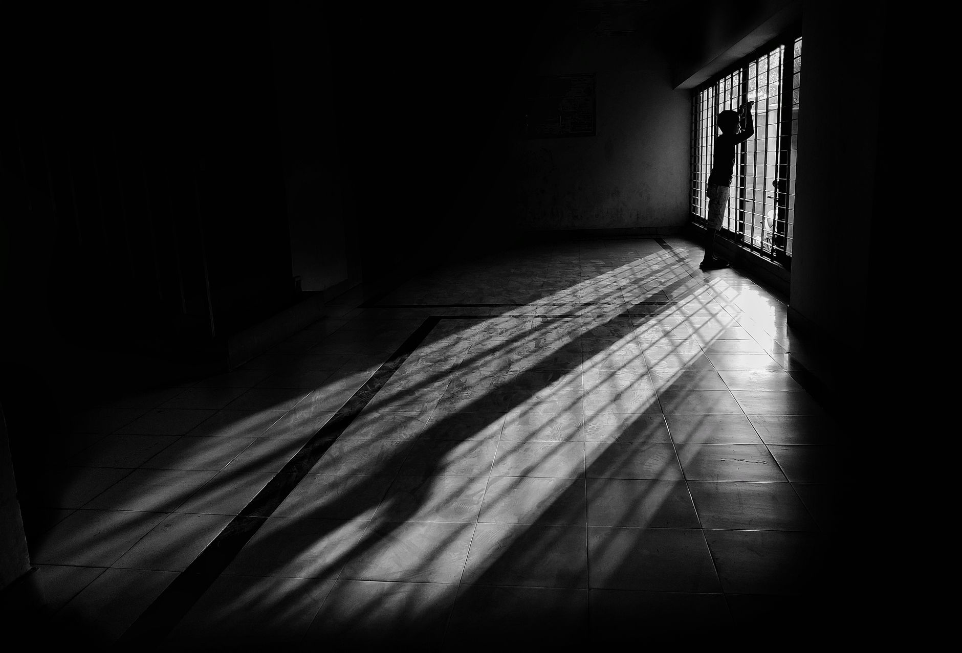 figura en la ventana