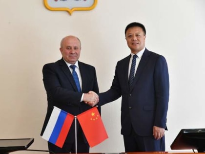 Мэр Хабаровска встретился с мэром Фуюаня