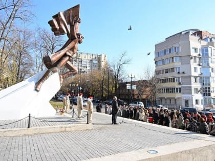 В Хабаровске прошло торжественное мероприятие к 105-летию комсомола