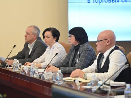 Дмитрий Демешин обсудил сотрудничество торговых сетей и местных производителей