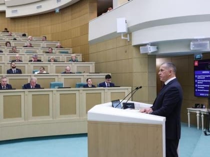 Юрий Трутнев выступил с докладом в Совете Федерации в рамках правительственного часа