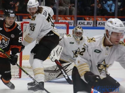 Хабаровский «Амур» ушел с последнего места на Востоке