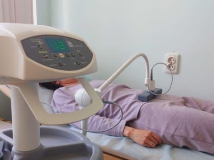 В отделении восстановительной терапии Перинатального центра появился новый аппарат для низкочастотной магнитотерапии 