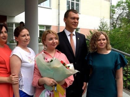 Два сотрудника клинико-диагностического центра получили служебное жилье