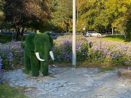 Топиарный мамонтенок пропал с Уссурийского бульвара Хабаровска