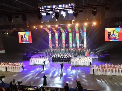 Митрополит Вятский и Слободской Марк посетил торжественное собрание, посвященное 165-летию Хабаровска