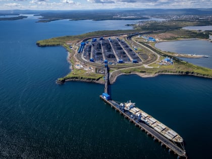 Для защиты Ванино от угольной пыли «Дальтрансуголь» строит 25-метровые экраны