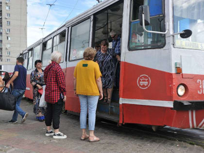 Санитарное состояние трамваев проверили в Хабаровске