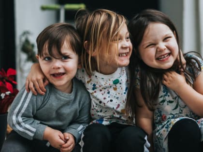 Гороскоп на 15 января: Скорпионам советуют провести этот день среди коллектива