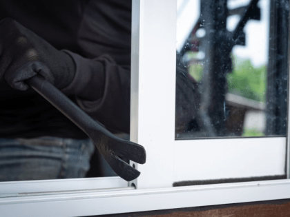 За кражу пилы, электролобзика и обогревателя комсомольчанин пошёл под суд