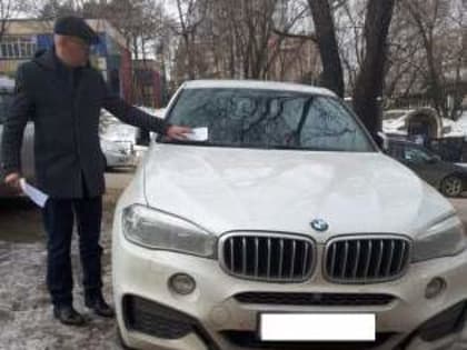 Хабаровчанам напоминают о запрете парковаться на газонах