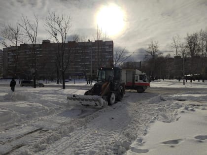 В ночь на четверг на дорогах Хабаровска работали 29 единиц спецтехники