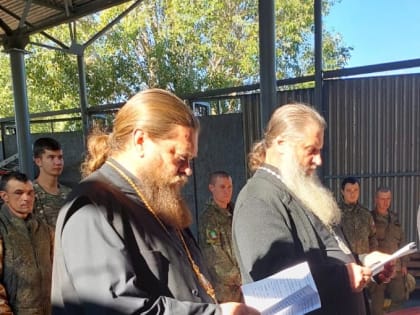 Глава Приамурской митрополии посетил бойцов в зоне СВО