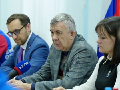 В Хабаровске открылся штаб кандидата на пост Президента России Владимира Путина