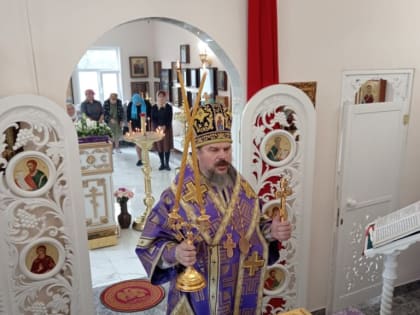 ПРАВЯЩИЙ АРХИЕРЕЙ СОВЕРШИЛ ПРАЗДНИЧНУЮ БОЖЕСТВЕННУЮ ЛИТУРГИЮ  В ДЕНЬ ВОЗДВИЖЕНИЯ КРЕСТА ГОСПОДНЯ