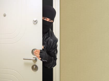 Квартирную кражу без взлома раскрыли хабаровские полицейские