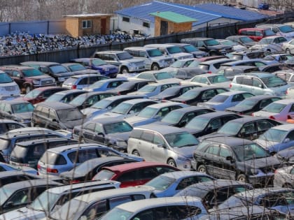 Экспорт в Россию автомобилей с правым рулем готова запретить Япония