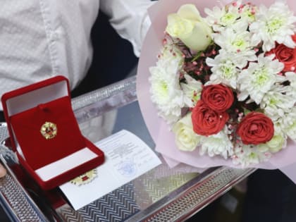 Золотые знаки ГТО вручили жителям края