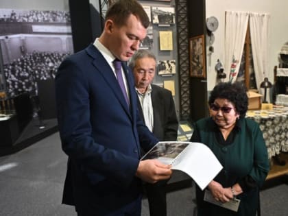 Михаил Дегтярев встретился с потомками Героя России Максима Пассара