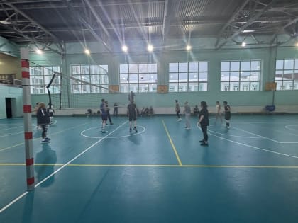 Со 2 декабря кафедра ТиМФКиСД провела открытии турнир по волейболу в универсальном спортивном зале нашего университета
