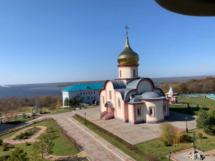 ПРИХОЖАНЕ СОВЕТСКО-ГАВАНСКИХ И ВАНИНСКОГО ХРАМОВ СОВЕРШИЛИ ПАЛОМНИЧЕСТВО В СВЯТО-ПЕТРОПАВЛОВСКИЙ ЖЕНСКИЙ МОНАСТЫРЬ