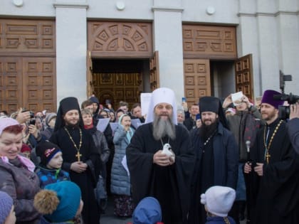 Глава Приамурской митрополии возглавил Божественную литургию в праздник Благовещения Пресвятой Богородицы