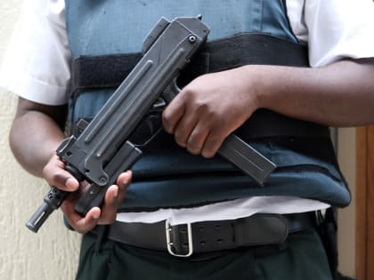 Судебным приставам разрешат применять огнестрельное оружие