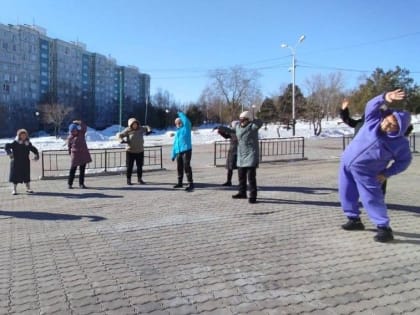 Зарядка для пенсионеров прошла в Краснофлотском районе Хабаровска