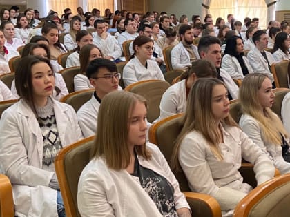 Главный врач Краевой клинической больницы имени профессора С.И. Сергеева провел встречу со студентами ДВГМУ