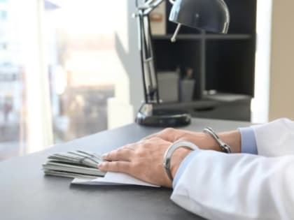 Продлил себе срок за взятку  уже осужденный в Хабаровском крае